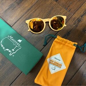 Masters x Goodr Peach 🍑 Sunglasses with Case